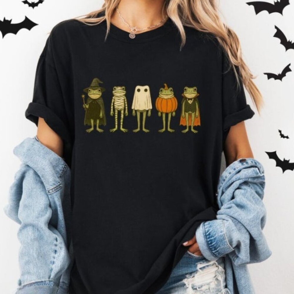 Cute Spooky Frogs in Halloween Costumes Tee